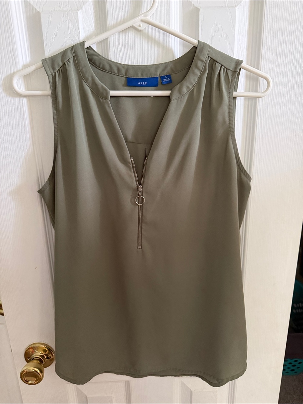 Apt. 9 Olive Green Sleeveless Zip V-Neck Camisole